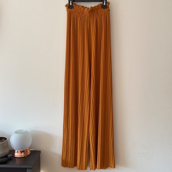 Pants - Picture 3 of 4